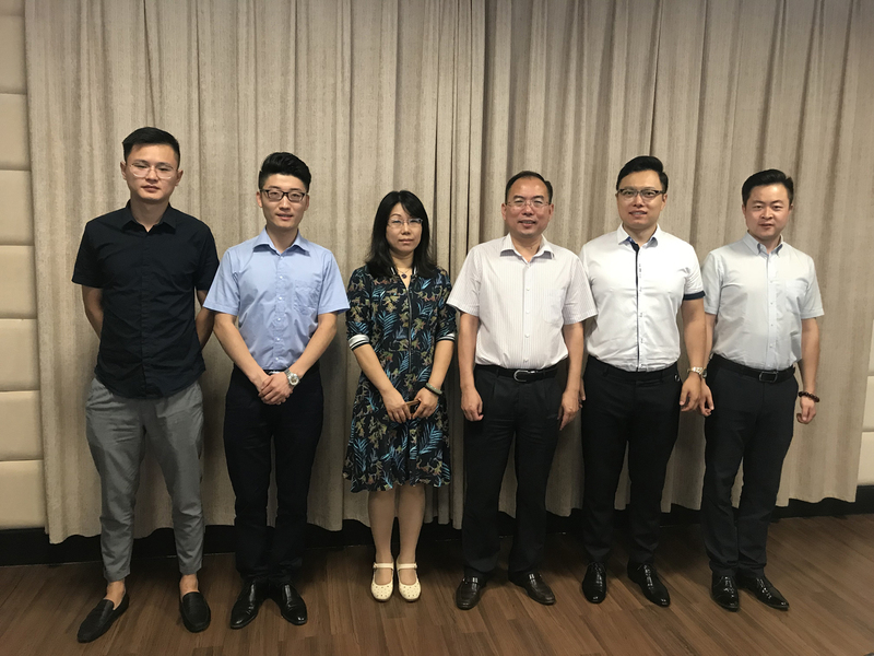 江岸区人民政府副区长叶晓飞首先代表区政府对世界青商组织一行的到来